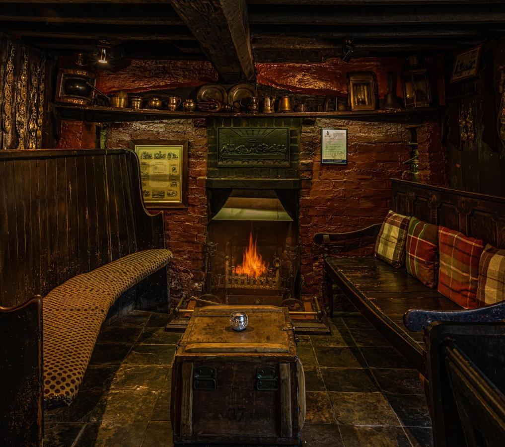 The Leagate Inn Coningsby Exterior photo